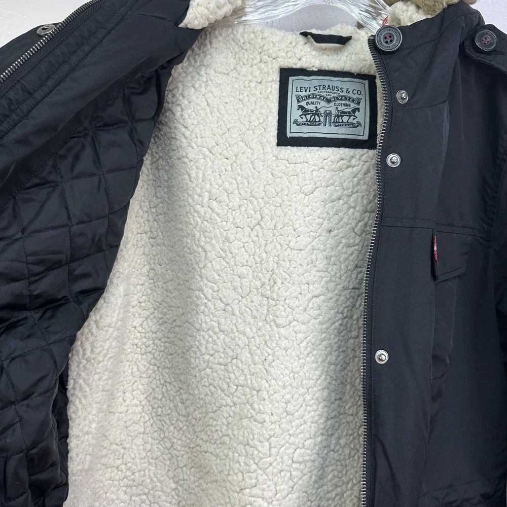 Levis Jacket Mens Large Black‎ Sherpa Lined Parka Faux Fur Hood Quilted Coat